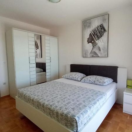 Apartman Marta Podstrana Bagian luar foto