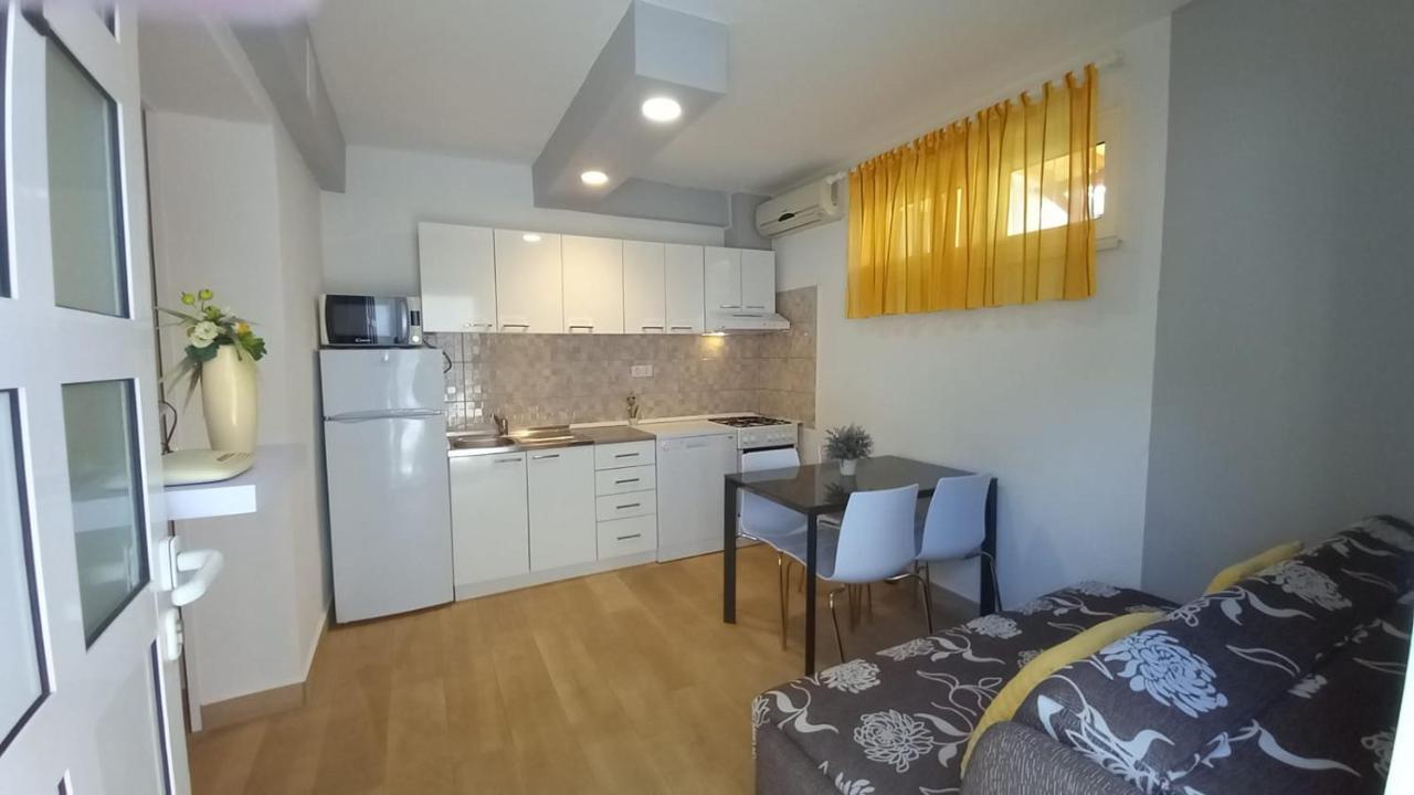 Apartman Marta Podstrana Bagian luar foto