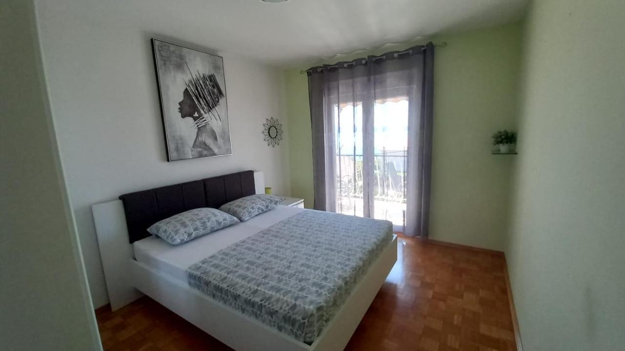 Apartman Marta Podstrana Bagian luar foto