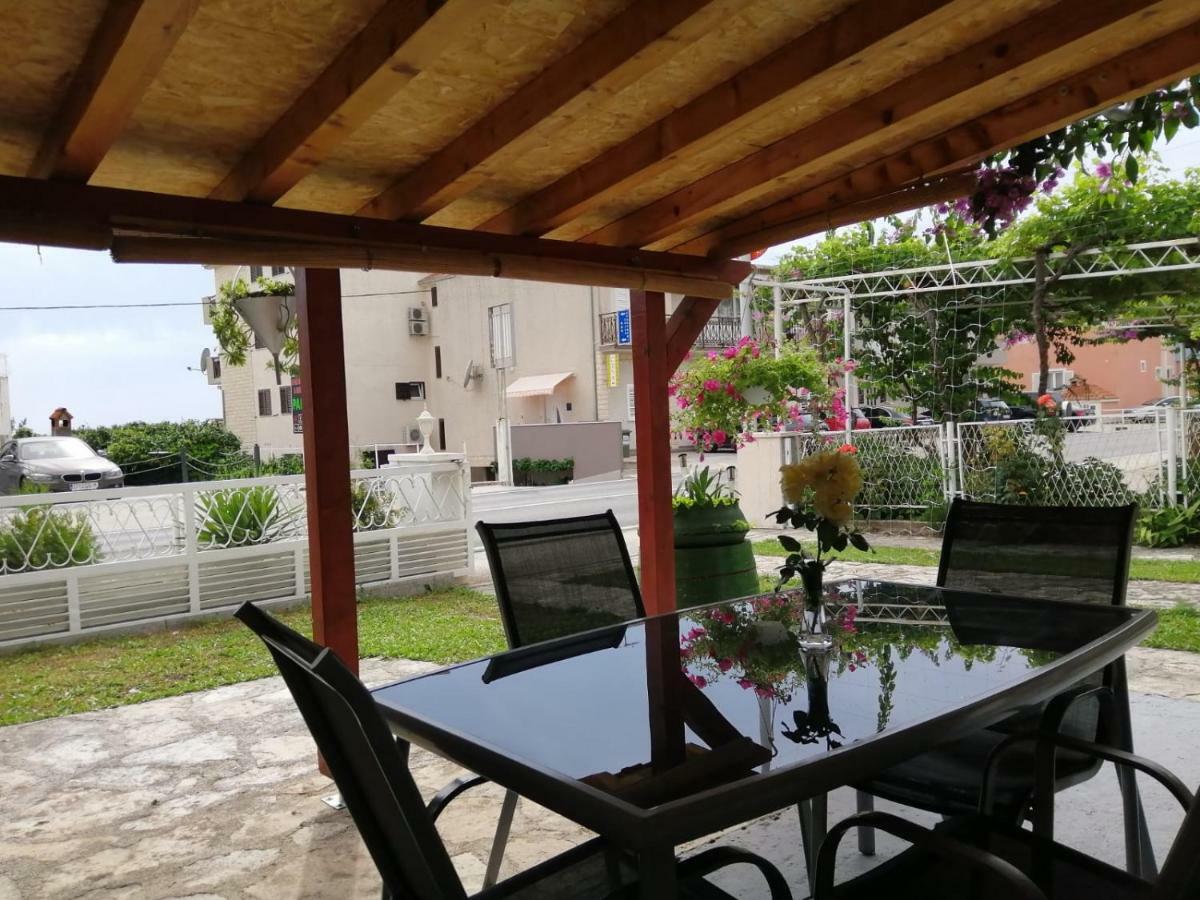 Apartman Marta Podstrana Bagian luar foto